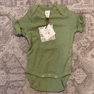 Kate Quinn Onesie Size 6-12m 12m NWT